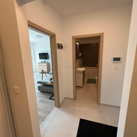 Mistral Helka דירה *